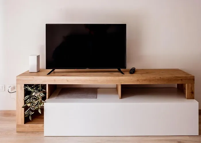 Con Parcheggio E Aria Condizionata Lägenhet