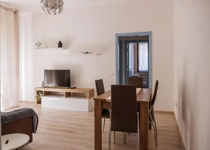 Lägenhet Con Parcheggio E Aria Condizionata